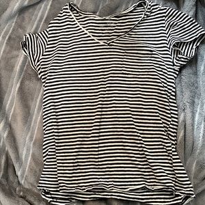 A lightweight woman’s tee with a pocket in the front!